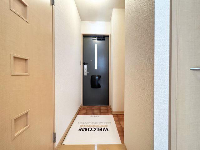 ビレッジ北久保 C棟の玄関