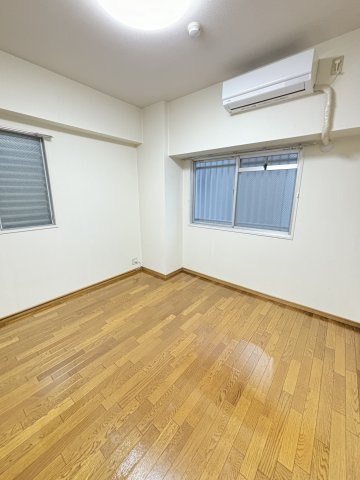 【寝室】
