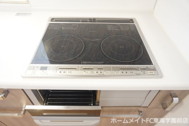 菊池郡菊陽町大字津久礼のアパートのキッチン