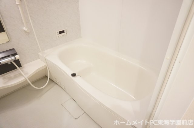 菊池郡菊陽町大字津久礼のアパートの浴室
