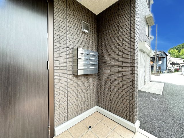 ホームインプラスのロビー