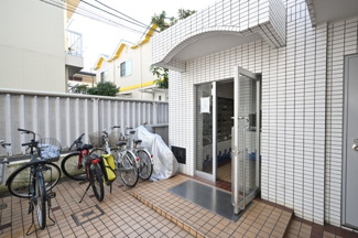 【エントランス】