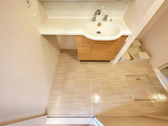 ホームインプラスの洗面所