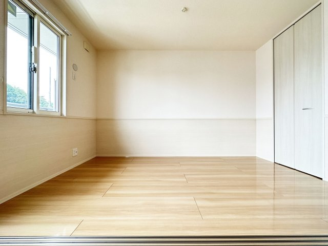 ホームインプラスの居間・リビング