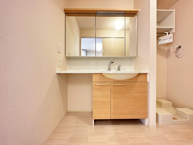 ホームインプラスの独立洗面台