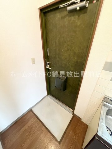 ラフィーネ鶴見の玄関