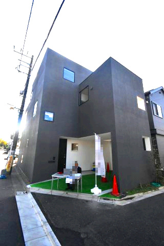 本天沼3丁目・新築戸建の前面道路含む現地写真