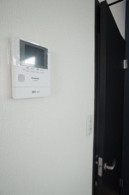 【その他共用部分】 | 生実町貸事務所 | TVモニターフォンで来客の確認。