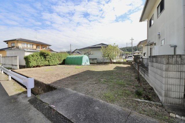 足利市利保町の売地の外観