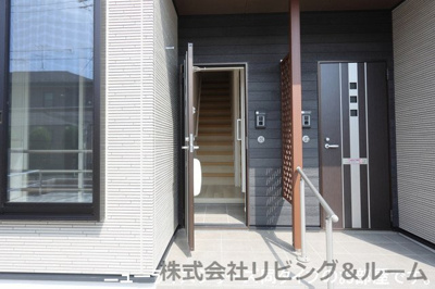 【玄関】 | ロワゾーブルーＰ