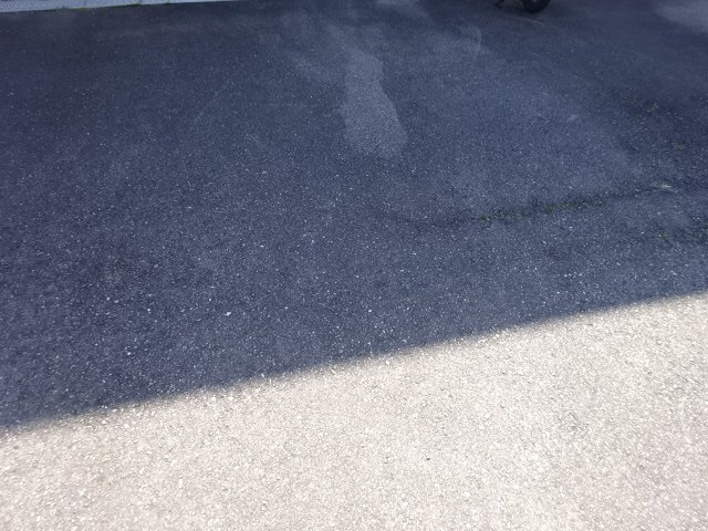 レジデンス王塚の駐車場