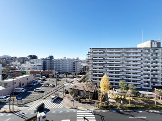 【展望】 | 眼前に広がる空の雄大さと、このお部屋の自慢の一つである「眺望」をご覧ください。毎日、この景色を独り占めできる新生活に夢が広がります。～即日のご見学可能～　お問合せはお気軽にどうぞ。