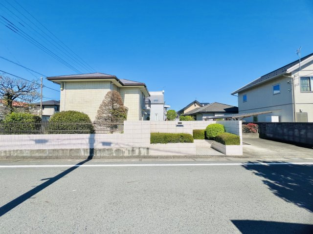 前橋市緑が丘町の前面道路含む現地写真|北西角地のお家◎敷地も広々89坪♪