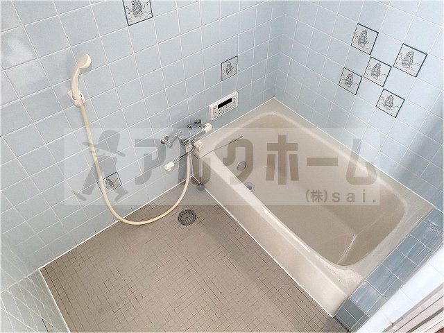 国分本町4LDK戸建の浴室