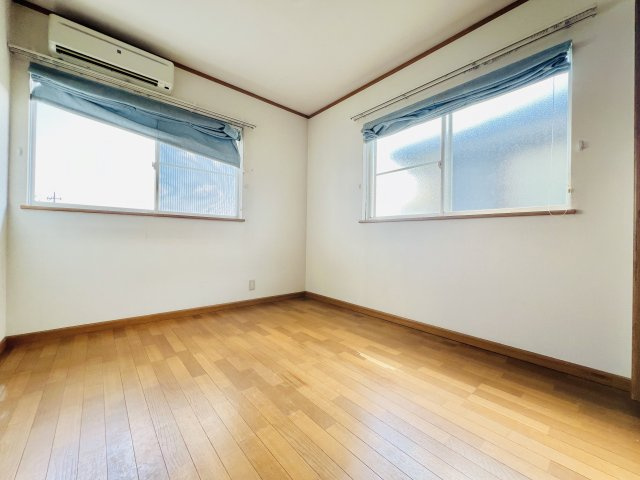 玉村町板井の洋室|お子様のお部屋や書斎としても♪