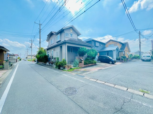 玉村町板井の前面道路含む現地写真|前面道路は、交通量が少なく、出入りしやすいです！