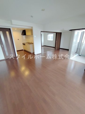 【居間・リビング】 | ペコラ広小路 | 別部屋写真です。