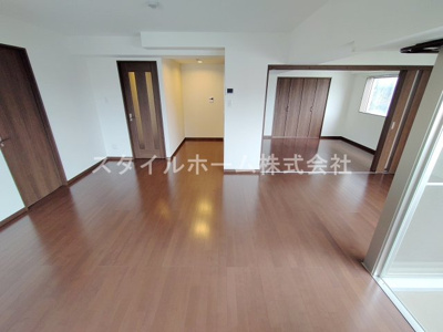 【居間・リビング】 | ペコラ広小路 | 別部屋写真です。