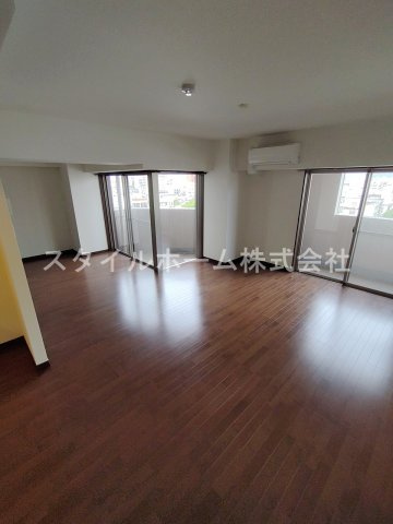 【居間・リビング】 | ペコラ広小路 | 別部屋写真です。