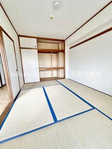 高見フローラルタウンイーストスクエア27の和室