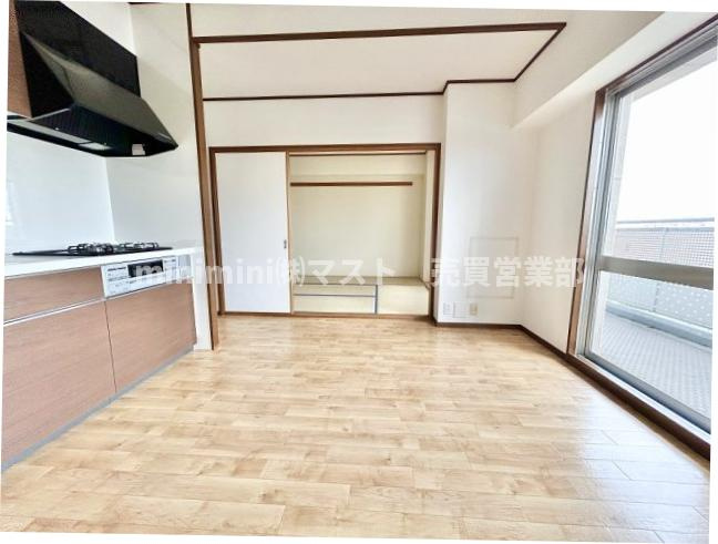 高見フローラルタウンイーストスクエア27の内装