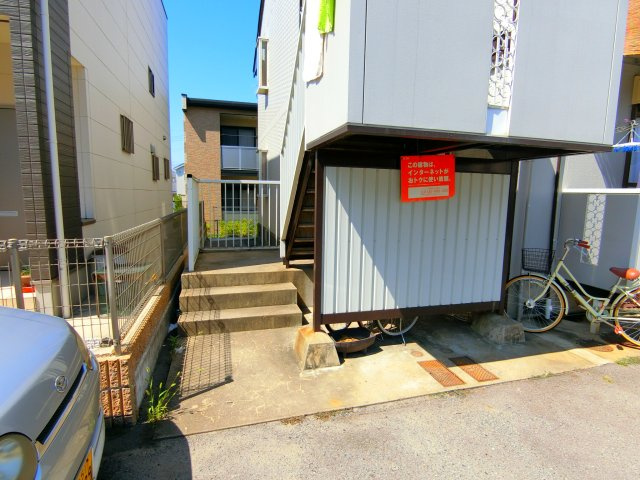 ハイムアゼリアのエントランス