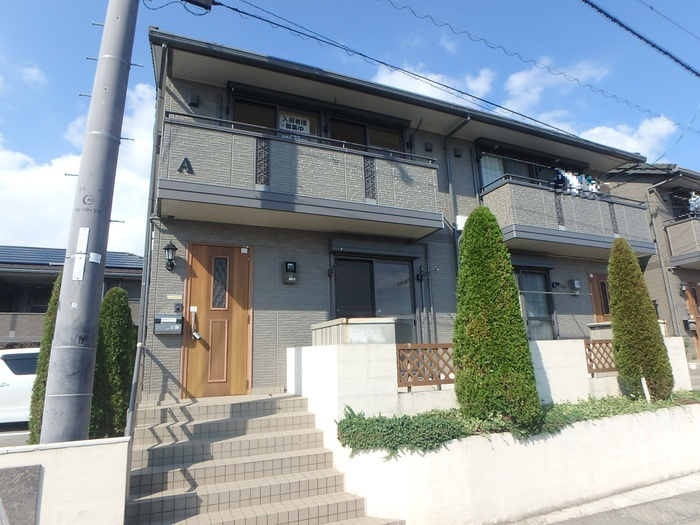 リビングタウン万々 A棟の外観|建物外観