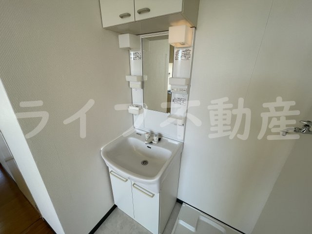 シャトー西村の独立洗面台|独立洗面台、朝の身支度には欠かせません