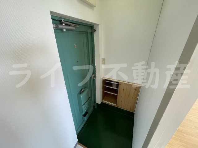 シャトー西村の玄関|きれいな玄関です