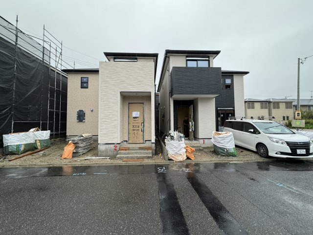 First Town中村区横前町全４棟【仲介手数料無料　八社小学校　御田中学校】の前面道路含む現地写真|撮影
社長の村田です！
自らプレイヤーとして営業しています
長年の経験と実績から皆様により良いマイホーム購入のご提案をいたします。
住宅ローンの不安や購入後の不安等何でもご相談ください。
