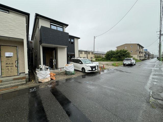 First Town中村区横前町全４棟【仲介手数料無料　八社小学校　御田中学校】の前面道路含む現地写真|撮影
社長の村田です！
自らプレイヤーとして営業しています
長年の経験と実績から皆様により良いマイホーム購入のご提案をいたします。
住宅ローンの不安や購入後の不安等何でもご相談ください。