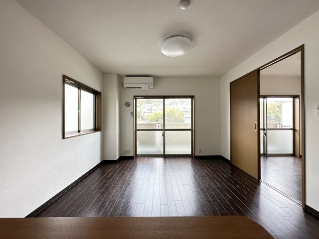 グランパレスパゴダの居間・リビング