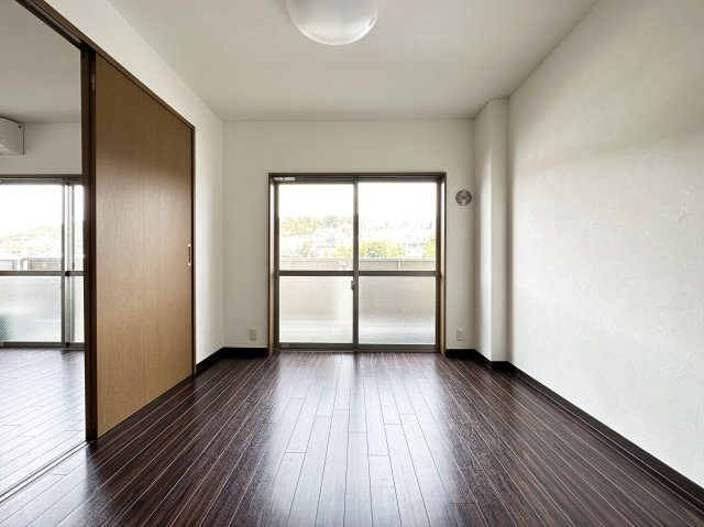 グランパレスパゴダの居間・リビング