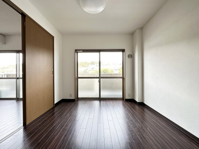 グランパレスパゴダの居間・リビング