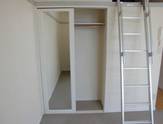 レオパレスエトワールの居間・リビング