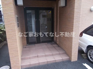 【エントランス】