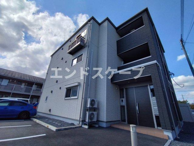 高崎市上中居町の賃貸マンションの外観|高崎、前橋エリアのお部屋探しはエンドスケープまで！お客様の理想お聞かせ下さい♪