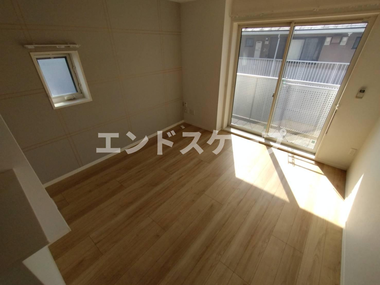 高崎市上中居町の賃貸マンションの居間・リビング|高崎、前橋エリアのお部屋探しはエンドスケープまで！お客様の理想お聞かせ下さい♪