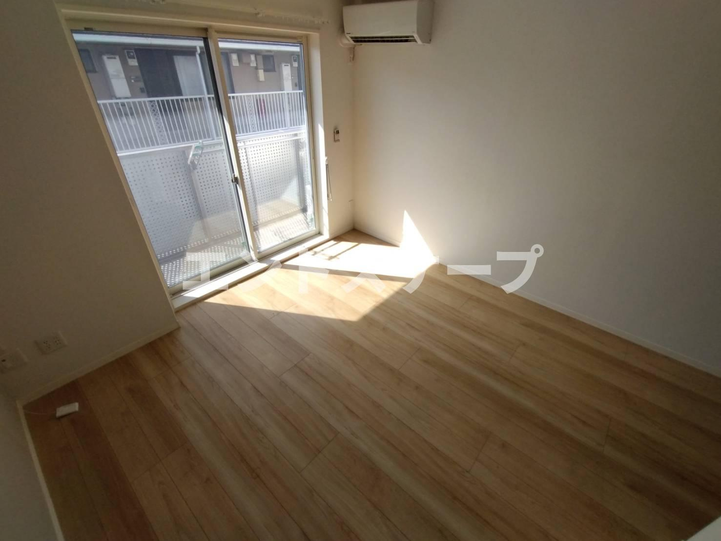 高崎市上中居町の賃貸マンションの居間・リビング|高崎、前橋エリアのお部屋探しはエンドスケープまで！お客様の理想お聞かせ下さい♪