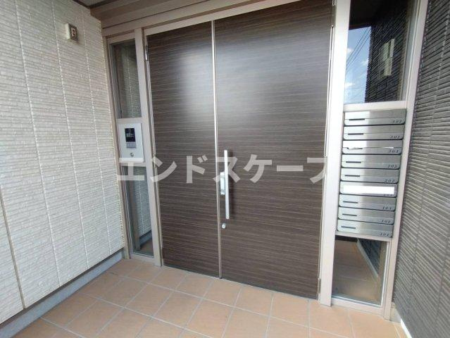 高崎市上中居町の賃貸マンションのエントランス|高崎、前橋エリアのお部屋探しはエンドスケープまで！お客様の理想お聞かせ下さい♪