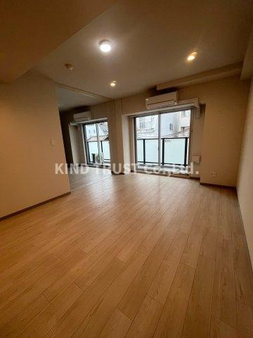 En Nakazakiの居間・リビング|ゆったりとしたリビングです