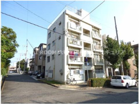 新堂マンションの外観