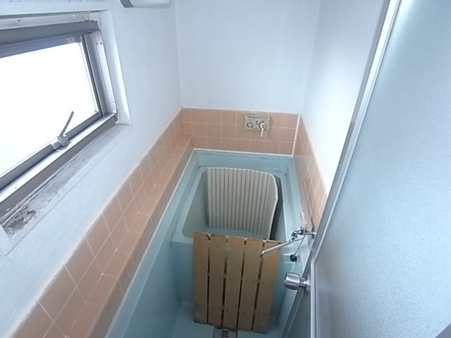 新堂マンションの浴室