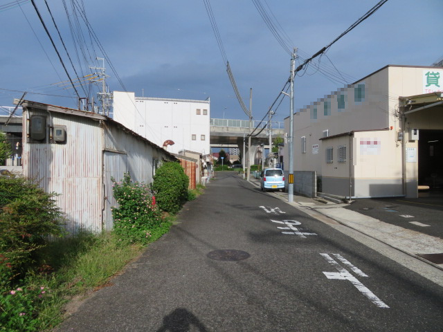 泉佐野市高松南３丁目の倉庫の周辺