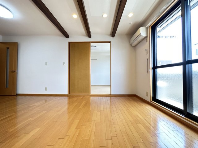 ヴィレッジ札場 A棟の居間・リビング