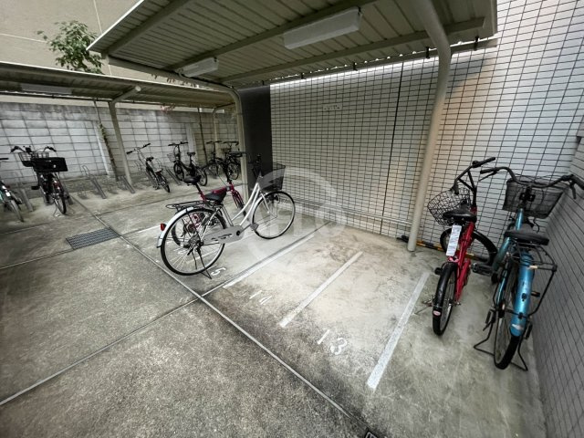 ラブ心斎橋ウエストのその他共用部分|LAV心斎橋WEST　駐輪場