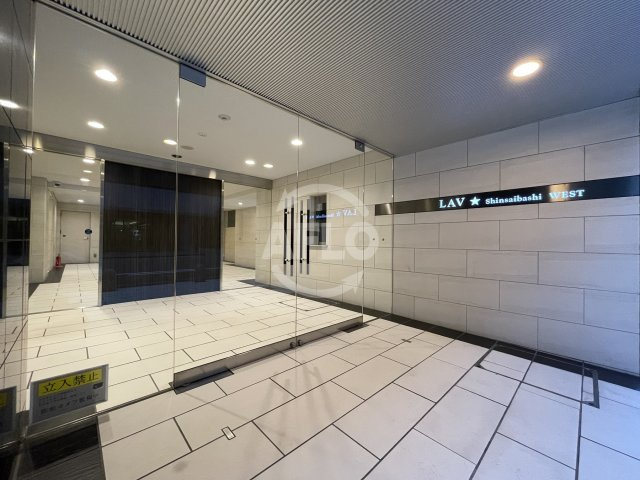 ラブ心斎橋ウエストのエントランス|LAV心斎橋WEST　エントランス