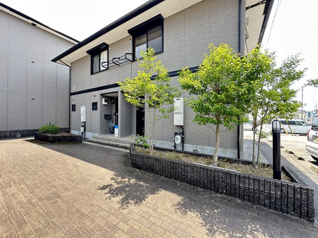 ヴィレッジ札場 C棟のエントランス