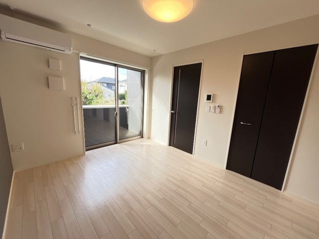 スキャリオンの洋室