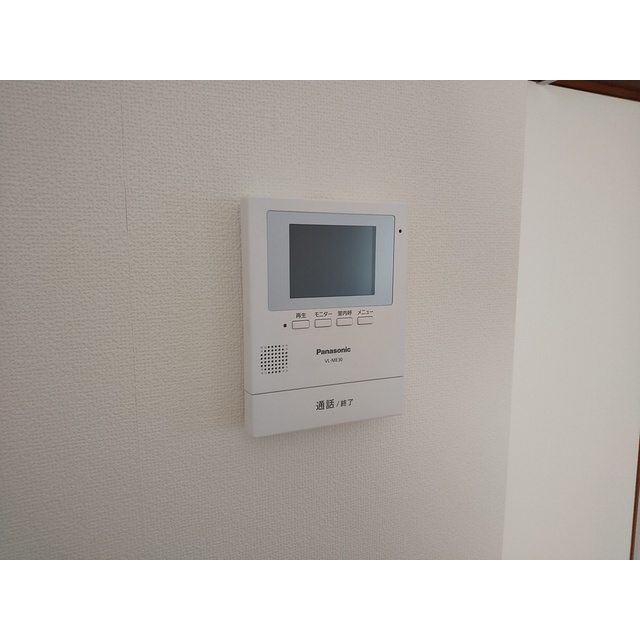 コーポ伊藤の設備|ＴＶモニター付きインターホン